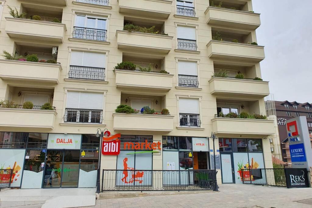 Luxury Green Apartment Prishtinë Luaran gambar